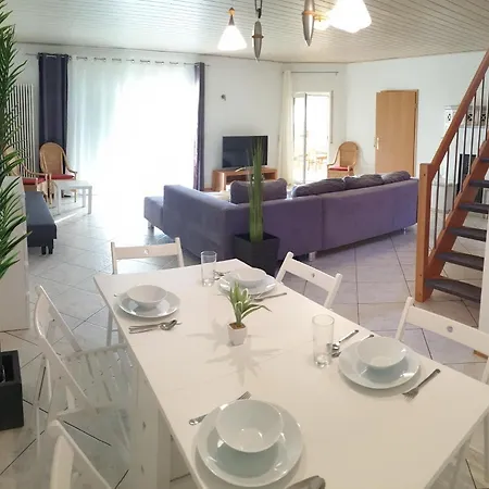 Große Maisonette-wohnung-nur 5 Min Zum Europapark