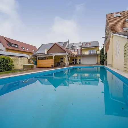 Große Maisonette-wohnung-nur 5 Min Zum Europapark Apartment *