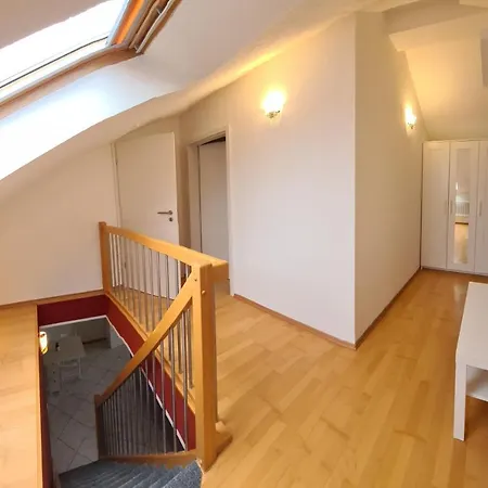 Große Maisonette-wohnung-nur 5 Min Zum Europapark *